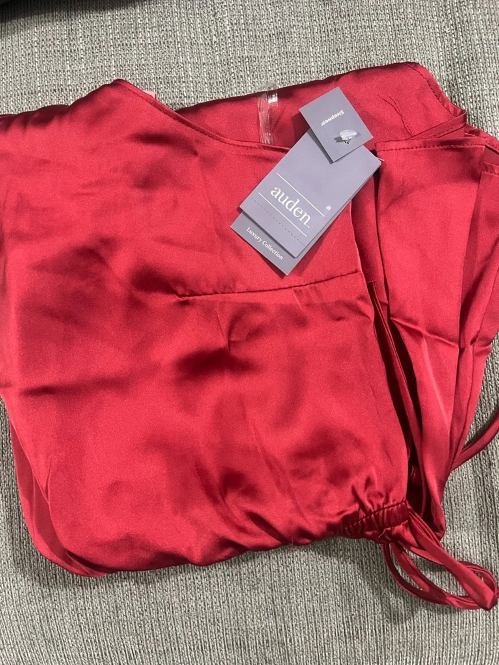 Auden silky satin